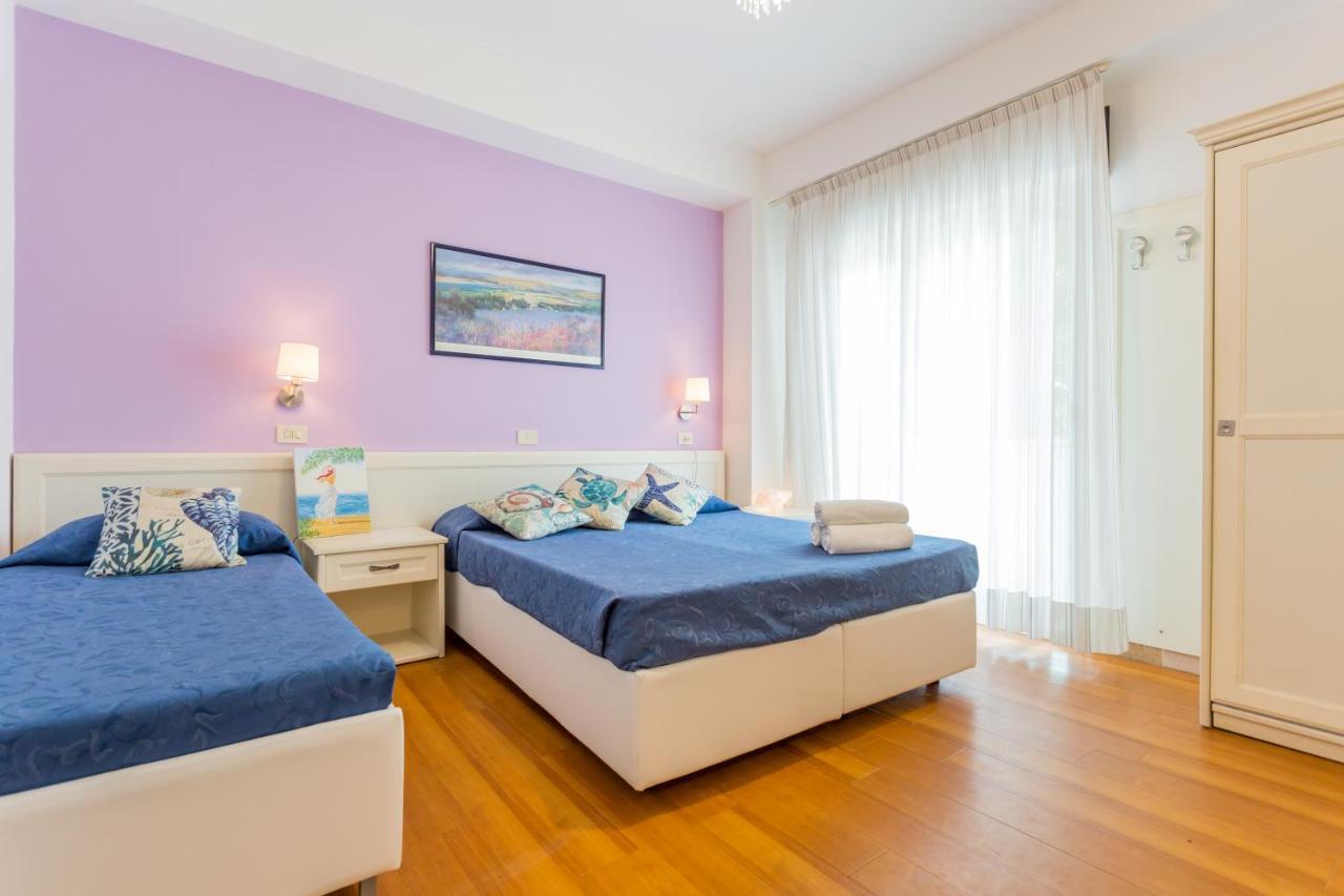Hotel Mon Pays Риччоне Экстерьер фото