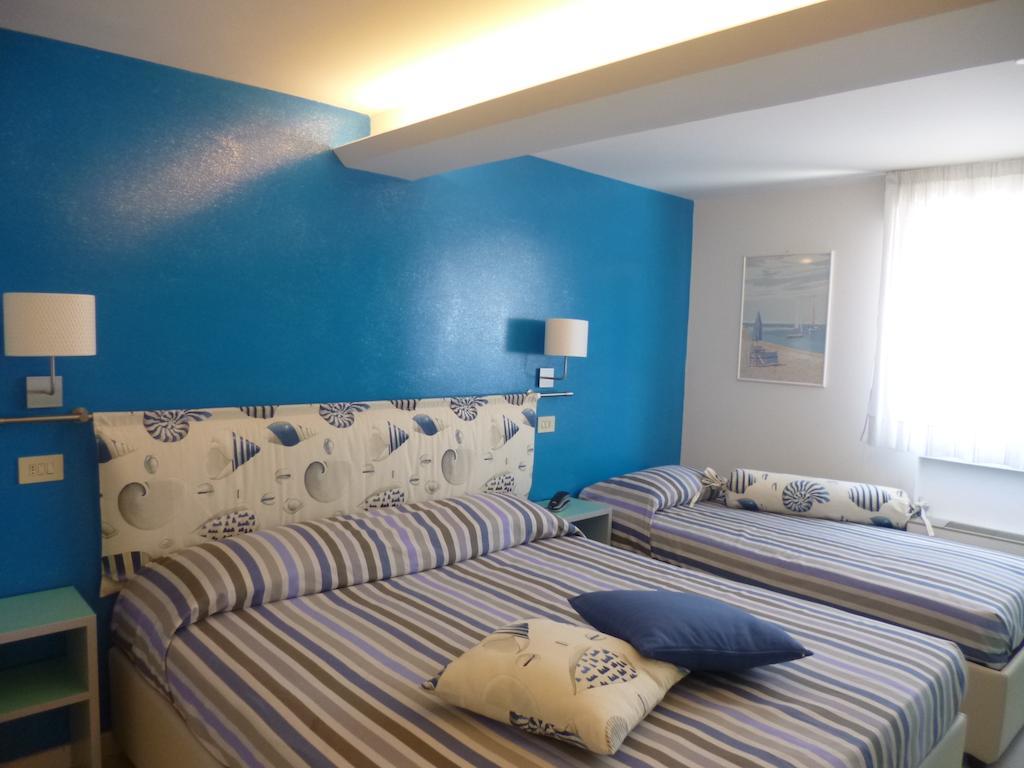 Hotel Mon Pays Риччоне Номер фото